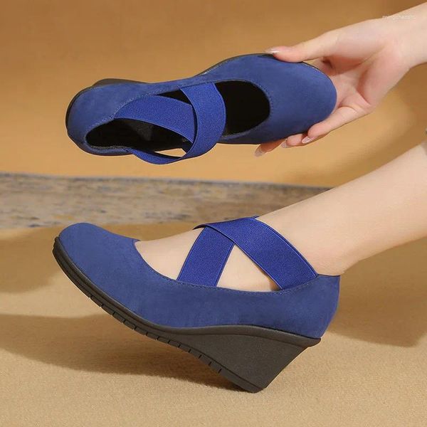 Zapatos de vestir 2024 Primavera Verano Tamaño grande Damas Casual Azul Sapatos Feminino Tacones altos Cuñas Color sólido Mocasines poco profundos