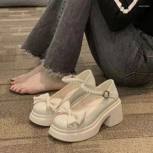 Zapatos de vestir 2024 SPRING Summer Sandalias de punta cerrada Pearl Mary Jane Tisos altos Pombas de tacón para mujeres Bombas de plataforma Kawaii