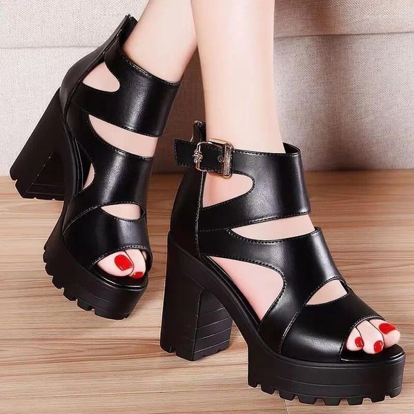 Robe chaussures 2024 été creux poisson bouche romaine femmes sandales épais talon plate-forme femme cool bottes mode dames talons hauts pompes