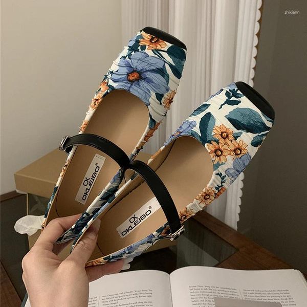 Robe chaussures 2024 été couleur unie tout-match talon bas femmes boucle doux bout carré épais soie satin tissu pompes