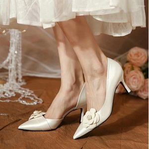 Chaussures habillées 2024 talons hauts pointus blancs