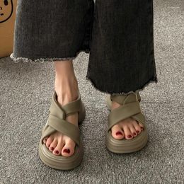 Sapatos de vestido 2024 mulheres sandálias de dedo aberto verão elegante e simples praia grossa sola sólida casual