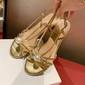 Geklede Schoenen 2024Gladiator Dames Sandalen Goud Leer Smalle Band Strand Zomer Parel Decor Vierkante Hakken Sandalias Mintgroen Sapatos