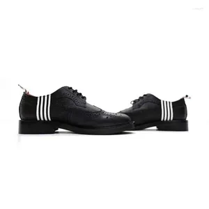 Geklede schoenen 4-bar streep zwart kiezelkalfsleer Brogues met lange vleugels Business Casual sneakers handgemaakt echt leer