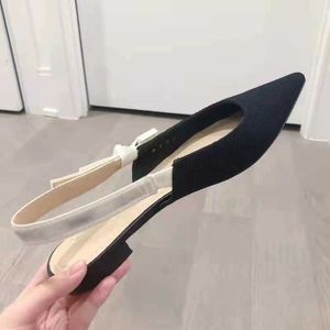 Lettre sangle sandales design mode femmes été stiletto pointu chat avec tête de chignon arrière vide chaussure unique rayé talons hauts