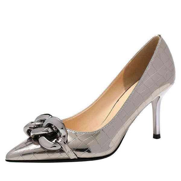 Scarpe eleganti 6 cm New Fashion Décolleté in pelle con bocca bassa con catena Sexy tacco basso Argento Banchetto Donna 41 42 43 220303