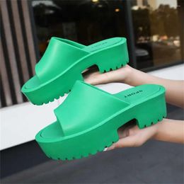 Chaussures habillées Anti Slip Toilette Femmes Mocassins Talons Hauts Vert Talon Bas Femme Baskets Sport Marque Losfers Scarp Loisirs