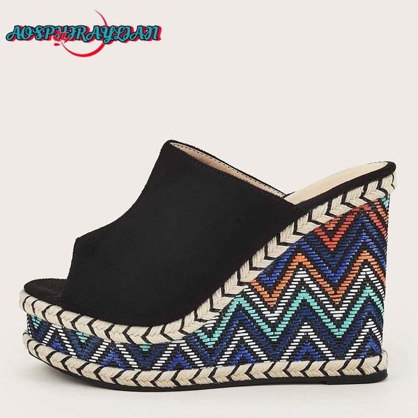 Chaussures Habillées AOSPHIRAYLIAN 2023 Sandales Compensées En Paille De Bohême Pour Femmes Loisirs Espadrille Noir Confortable Marche Plateforme D'été Talons Hauts 230801