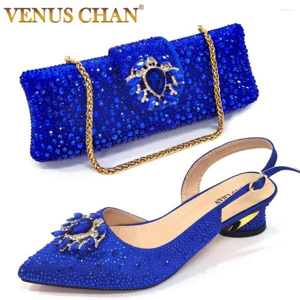 Chaussures habillées Arrivée Fashion Matching Sac ensemble Royal Blue Couleur décorée de cristaux de mariage pour femmes