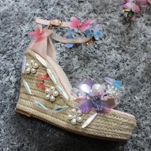 Chaussures habillées Corche de fleur de perle Pearl talons talons talons sandales plate-forme féminine multi-papillons cristal peep toe plage sandalias
