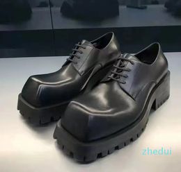 Chaussures habillées Big Men Derby Shoe Lace Up Mens Business Leather Shoes Semelle épaisse