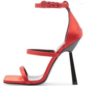 Chaussures habillées grande taille doublure en cuir sandales pour femmes tête carrée talons aiguilles été Style occidental passerelle scène