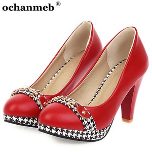 Chaussures habillées plus grande taille 48 femmes talons aiguilles pompes chaussures dame or chaîne en métal chaussures femme rouge nu blanc rose parti chaussures pompe 230311