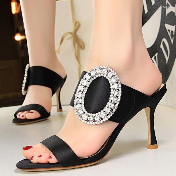 Zapatos de vestir Bigtree Big Rhinestone Buckle Women Sandals Sexy Luxury Banquete High tacones de verano gatito