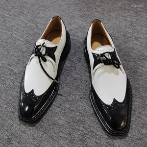 Robe chaussures noir et blanc couleurs mélangées en cuir pour hommes mode à lacets bureau italien formel mariage masculin