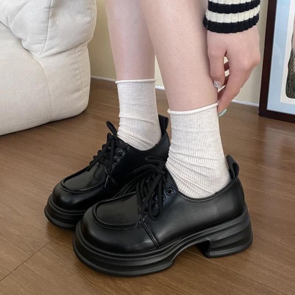 Zapatos de vestir Cuero casual negro para mujeres 2024 Estilo británico Mocasines de tacón grueso Aumento Plataforma para caminar con cordones