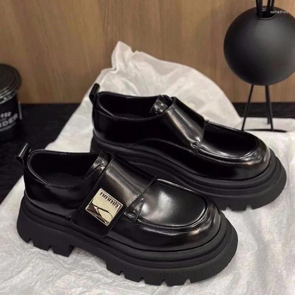 Chaussures habillées en cuir noir Petite femelle Style britannique 2024 Gâteau éponge de printemp