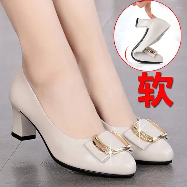 Chaussures habillées noires talons bas doux Pu Cuir Works High Quality Talon carré Lady Cool Fashion Elegant Spring automne polyvalent polyvalent