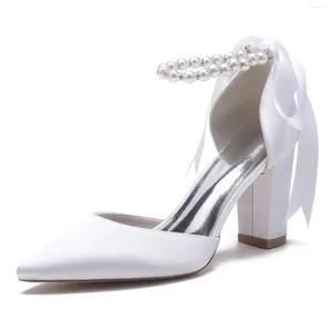 Zapatos de vestir en el tacón de punta punta de dedo de punta de la perla mariposa boda nupcial dama de honor banquete