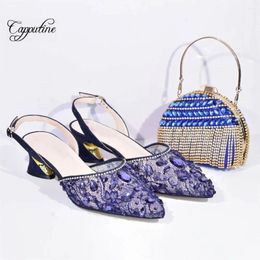 Chaussures habillées Femmes bleues et sacs Fashion Fashion African Ladies Pumps Pumps Pumps avec sac à main Sandales Nigérian Sandales A108-5