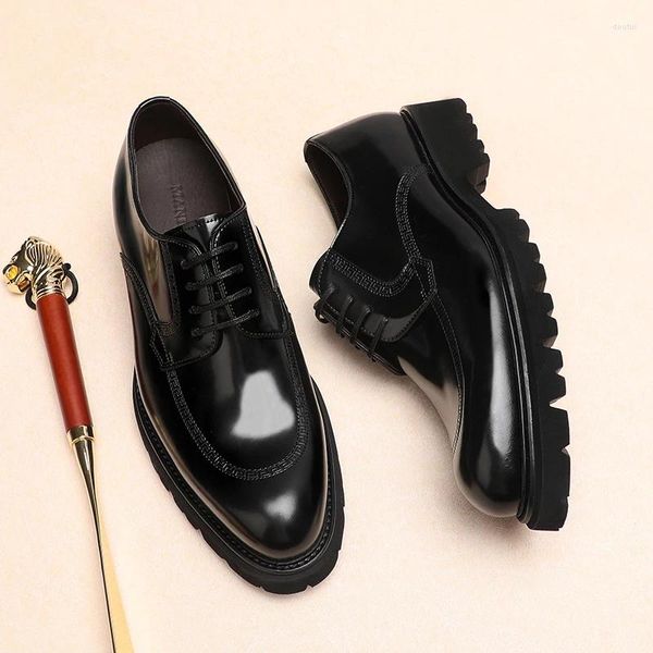 Zapatos de vestir Boutique Hombres Formal Lace Up Block Tallado Negocio Suela gruesa Cuero brillante