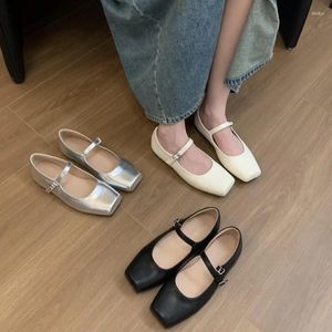 Chaussures habillées Marque Designer Confortable Élégant Mary Janes Boucle Sangle Solide Concise Femmes Bout Rond Talons Bas Mode Chaussures Femme