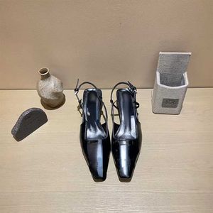 Zapatos de vestir Diseño de diseñador de marca Nuevas sandalias de la familia G Malla de tacón alto para mujer Rhinestone Una línea Hebilla Tacón de gato Zapatos individuales Tamaño de mujer 35-40