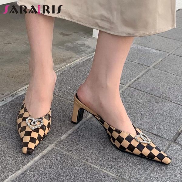 Robe chaussures marque mode damier femmes pompes été printemps bout pointu femme coeur cristal gros talons med bureau dames