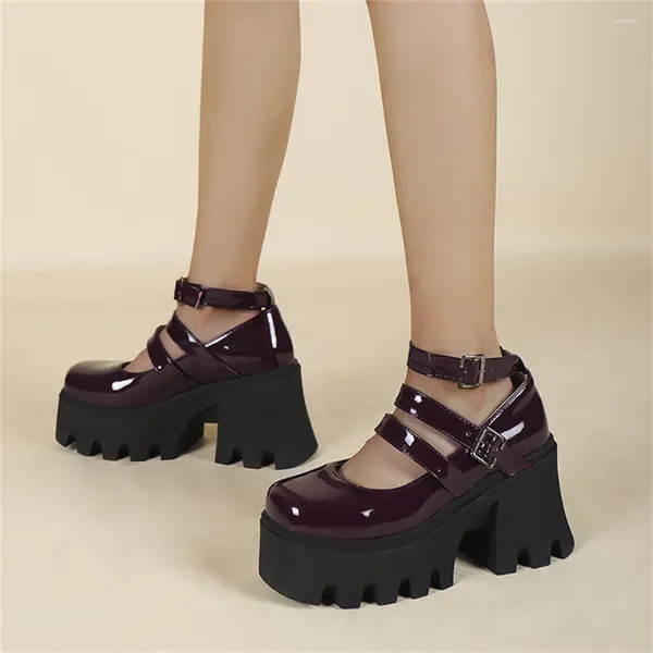 Chaussures habillées Marque Designer de mode Pompes pour femmes Plate-forme Chunky Talons hauts Mary Janes Gothic Punk Femme College Style