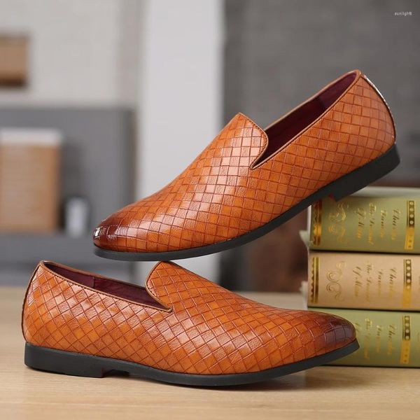 Zapatos de vestir marca Italia hechos a mano de cuero genuino hombres Formal moda fiesta plano boda Slip On Oxford para hombre otoño 2023