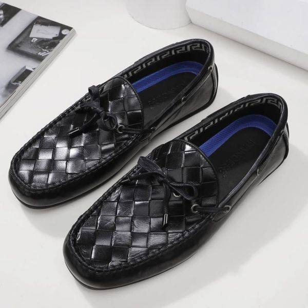 Zapatos de vestir de cuero británico para hombres en verano tejido de manejo y mocasines de centavo