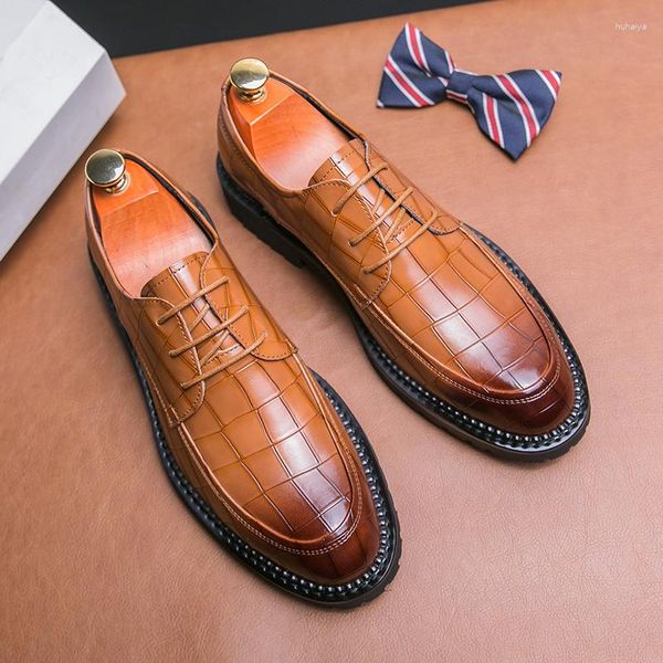 Chaussures habillées Style britannique Plate-forme en cuir pour hommes Casual Business Lace-up Hommes Doux Respirant Confortable Homme Social Formel