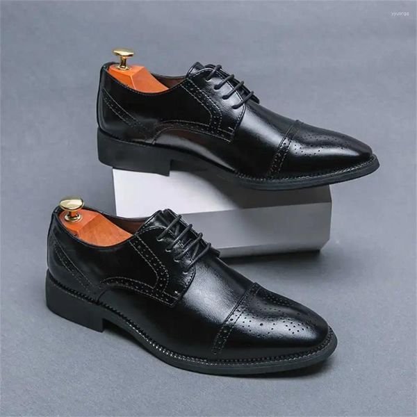 Chaussures habillées Brogues Taille 38 Mariage Hommes Talons Été Hommes Bottes Plus Robes Baskets Sport Formateurs Style Hospitalité