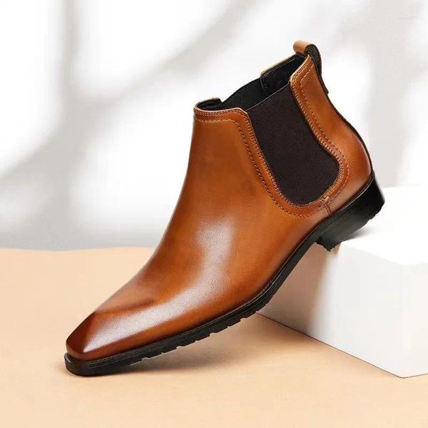 Chaussures habillées en cuir marron