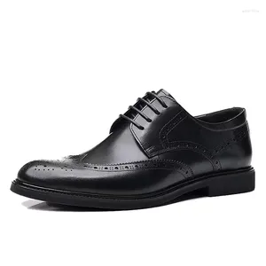 Chaussures habillées Business Gétille Cuir Men Breoutable Mariage formel Forme Mâle Portez Soft Bottom Surface Men's Pumps