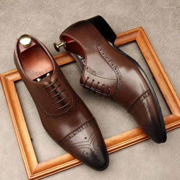 Chaussures habillées hommes Business Oxford Derby Générat en cuir pointu à bout pointu de la mode