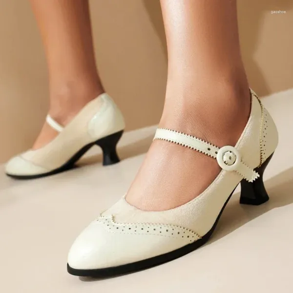 Chaussures habillées décontractées talons courts mary janes femme élégante noire nue pompes de bureau de mariage confortable 2024 printemps