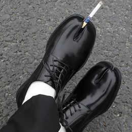 Zapatos de vestir Casual Unisex Tabi negro para hombre para mujer Split Toe Flats Pig Hoof Mujer Mocasines de ocio Zapatos de mujer 231030