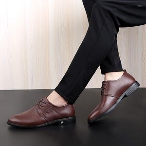 Chaussures habillées Causal Para Plat Mousse Mâle Hommes Masculino Pour Oxford Mocassins Homme Zapatos Hommes Noir Couro Baskets De