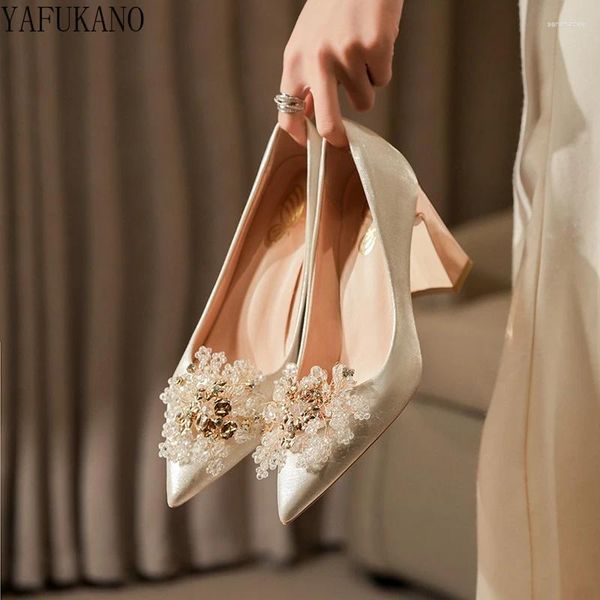 Zapatos de vestir Color champán Boda Prom Mujeres Tacones gruesos Novia Elegante Flor de cristal Decoración Fiesta Bombas para damas 6 cm / 8 cm