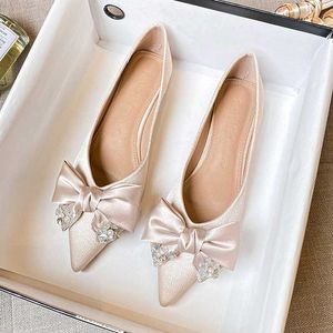 Chaussures Habillées Champagne Or Soie Ballerines Chaussures Femmes Robe Appartements Bout Pointu Mocassins Cristal Arc Ballets OL Peu Profonde Glisser Sur Des Mocassins Mujer L230721