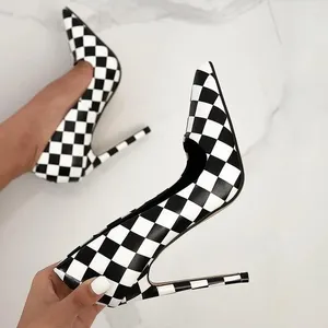 Chaussures habillées motif à carreaux bout pointu pompes à talons aiguilles en cuir imprimé noir et blanc patchwork peu profond sans lacet femmes taille 45