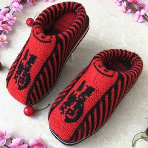 Kledingschoenen Chinese stijl handgemaakte natuurlijke fleece slippers vrouwen speciale warme huis sandalen winter indoor vrouw wig