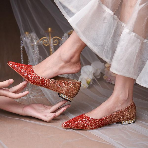 Zapatos de vestir estilo chino seda rojo novia pisos 2023 lentejuelas brillantes mujer embarazada tamaño grande cómoda zapatilla de cristal