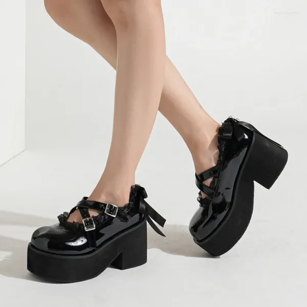 Chaussures habillées Chunky High Heeled Mary Jane Femmes Lace Bowtie Patent Leather Platform Lolita Round Girls Sweet Gothic Cosplay Pumps