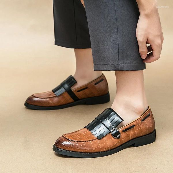 Robe chaussures classique en cuir pour hommes mode formelle 2023 décontracté hommes d'affaires bureau tendance mâle mocassins de fête de mariage