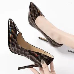 Chaussures habillées classiques pointues hautes 2023 Fashion Women's Single Sexy Sexy Polderal Office