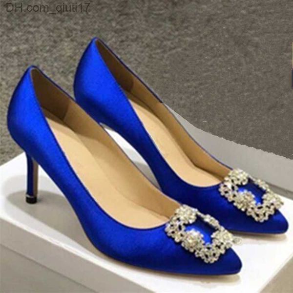 Chaussures habillées Chaussures classiques pour femmes avec boucles en diamant pour le printemps et l'automne en Europe et aux États-Unis Z230804