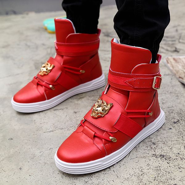 Zapatos de vestir Coslony Cool Men High Top Fashion Zapatillas de deporte Hebilla Plataforma Pisos Botas Hombre al aire libre Masculino Estilo coreano Casual 230320