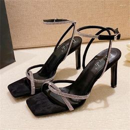 Buty sukienka Crossover kryształowy łańcuszek dla pań klamra sandały damskie Zapatos Mujer pasek na kostkę Tacones Diamond Femme Sandalias